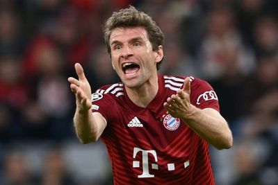 Veteran Mueller extends Bayern contract