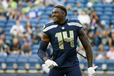Seahawks WR D.K. Metcalf ‘all smiles’ in anticipation of contract extension