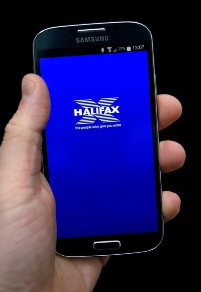 Halifax apologises after wrongly telling customers base rate had changed