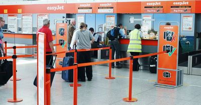 Mum slams easyJet over seating policy - but not everyone agrees