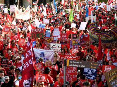 NSW teachers strike closes 250 schools