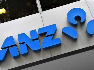 ANZ lifts first half cash profit
