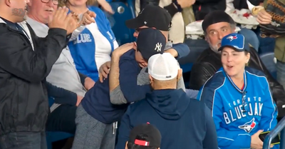 Blue Jays fan classily gave a young Yankees fan an Aaron Judge HR ball in a heartwarming moment