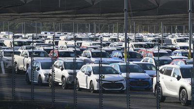 Supply issues persist for auto market