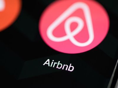 Jim Cramer Says Airbnb 'Best Of Crop' From 'Wild Times' IPOs