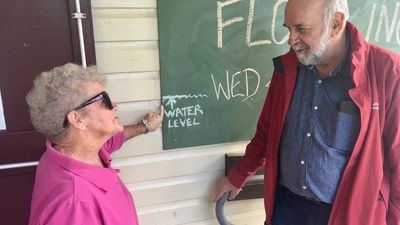 Survivors tell NSW flood inquiry of failures in warnings, predictions and emergency response