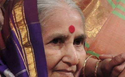 Veteran theatre artist and singer Yenagi Lakshmibai passes away
