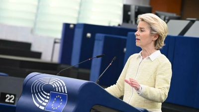 EU chief calls for phased ban on Russian oil in fresh set of sanctions