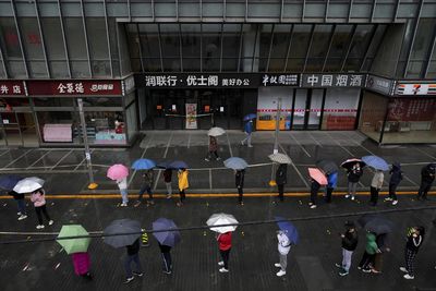 Beijing imposes new transit restrictions in bid to contain COVID