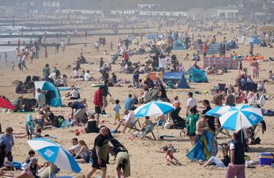 UK weather: Britons set to bask in mini-heatwave as temperatures soar to 23C