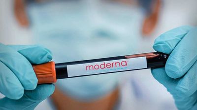 Moderna Stock Active After Smashing Q1 Earnings Forecast, Affirming Vaccine Sales Forecast