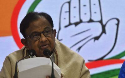 Chidambaram faces protests by lawyers claiming allegiance to Bengal Congress
