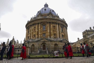 Brexit blamed for fall in numbers of EU students at Oxford