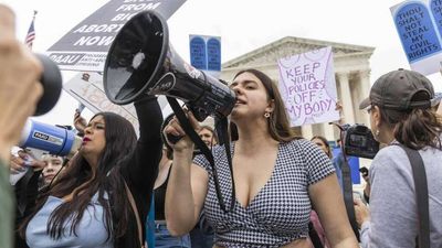 Alito's Draft Opinion That Would Overturn Roe Is a Disaster of Legal Reasoning