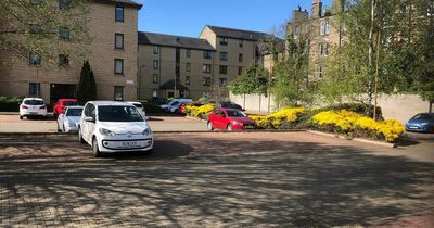 Suspicious Edinburgh woman 'pretended to be on the phone' seconds before stabbing