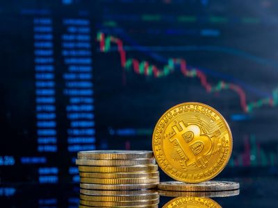 Bitcoin, Ethereum, Dogecoin Rally After Fed Hikes Rates As Expected: Why This Analyst Thinks It's A 'Fakeout' Rather Than Breakout