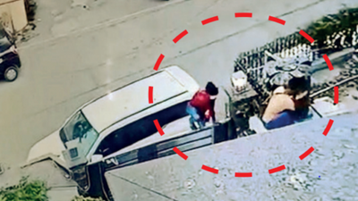 Delhi: Juvenile nursing a grudge roped in minor friend to murder builder