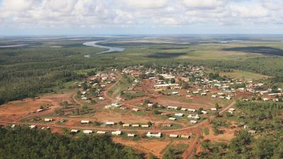 'Humanitarian situation' in Northern Territory community of Wadeye as hundreds flee violence