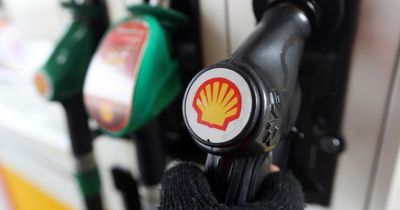 Shell profits soar to record £7bn as energy crisis leaves families unable to heat homes