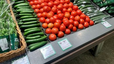 Farmers accuse supermarkets of 'ripping off' consumers amid fresh produce price-hike