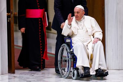 Pope uses wheelchair in public for first time since recent knee pain began