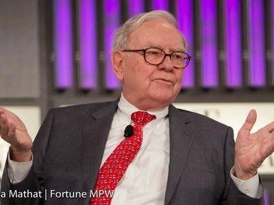 Warren Buffett's Berkshire Hathaway Boosts Stake In Occidental Petroleum