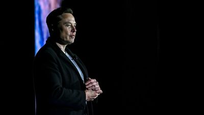 Elon Musk raises $7 billion in new funding for Twitter buyout