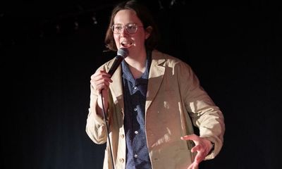 Chloe Petts review – cheery comedy confronting thorny issues