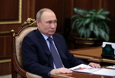 Putin says Russia ready to provide safe passage for civilians in Mariupol's Azovstal