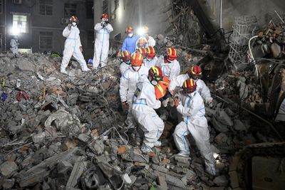 Death toll rises to 26 in central China building collapse