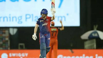 David Warner surpasses Chris Gayle, hits most half-centuries in T20 cricket