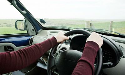 Confessions of an old learner driver: would I get my licence despite not knowing left from right?