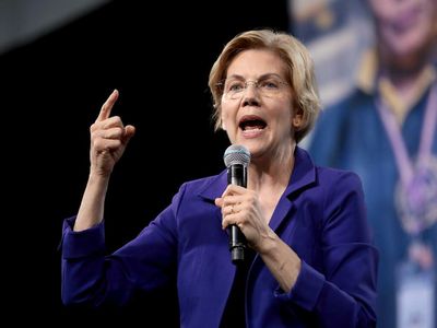 Sen. Elizabeth Warren Questions Fidelity On Crypto 401(k) Product: What You Need To Know