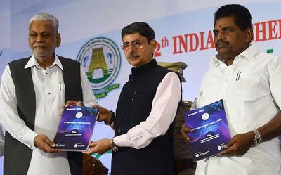 Scientists, entrepreneurs should draw out a roadmap to develop the fisheries sector, says Union minister