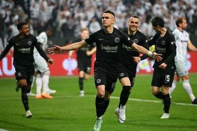 Eintracht Frankfurt 1-0 West Ham (agg 3-1): Rafael Borre knocks ten-man Hammers out of Europa League