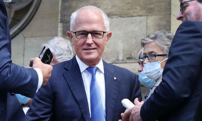 Malcolm Turnbull says Australians are ‘voting with their feet’ to support teal independents in election