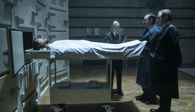‘Operation Mincemeat’: A dead body dupes the Nazis in stylish film that’s sometimes heavy, sometimes crazy