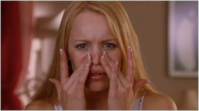 We Asked A Derm To Clear Up A Bunch Of Acne Myths, Bc I Really Wanna Pop These Bad Boys