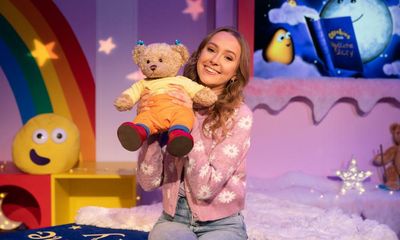 Rose Ayling-Ellis to read CBeebies bedtime story in British Sign Language