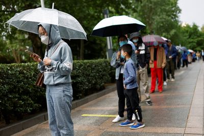 As Beijing battles outbreak, China warns 'zero COVID' doubters