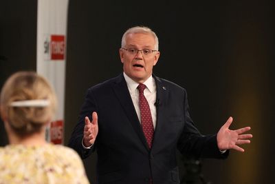 Analysis-Rising power bills complicate Australia's election climate war