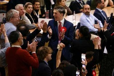 Labour takes key London councils but makes modest gains elsewhere