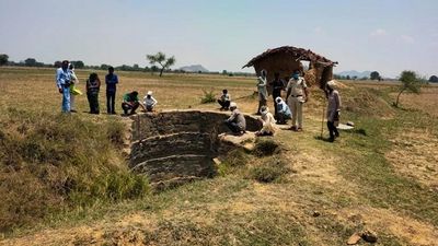 Woman commits suicide with 3 daughters in Barmer