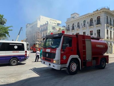 Eight dead, 30 hurt as huge blast wrecks Havana hotel