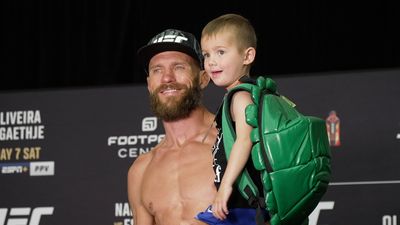 Photos: UFC 274 official weigh-ins