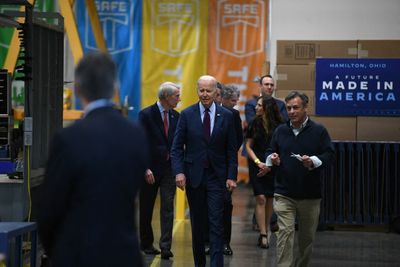 In Ohio, Biden pushes bipartisan bill as way to curb inflation - Roll Call