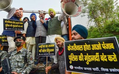 Tajinder Bagga arrest | Delhi BJP stages protest, calls Kejriwal 'dictator'