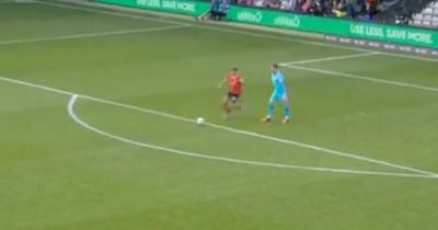 Reading goalkeeper left red-faced as Luton striker capitalises on shocking mistake