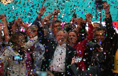 Brazil's Lula courts centrists at unofficial campaign launch
