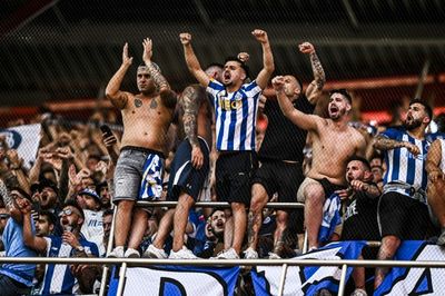 Porto win at Benfica to seal Portuguese title